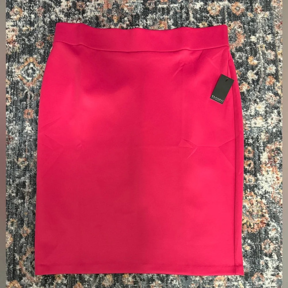 Eloquii Dresses & Skirts - ELOQUII Neoprene Pencil Skirt - PINK